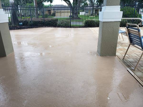 Before & After Pool Deck Pressure Washing in Orlando, FL (5)